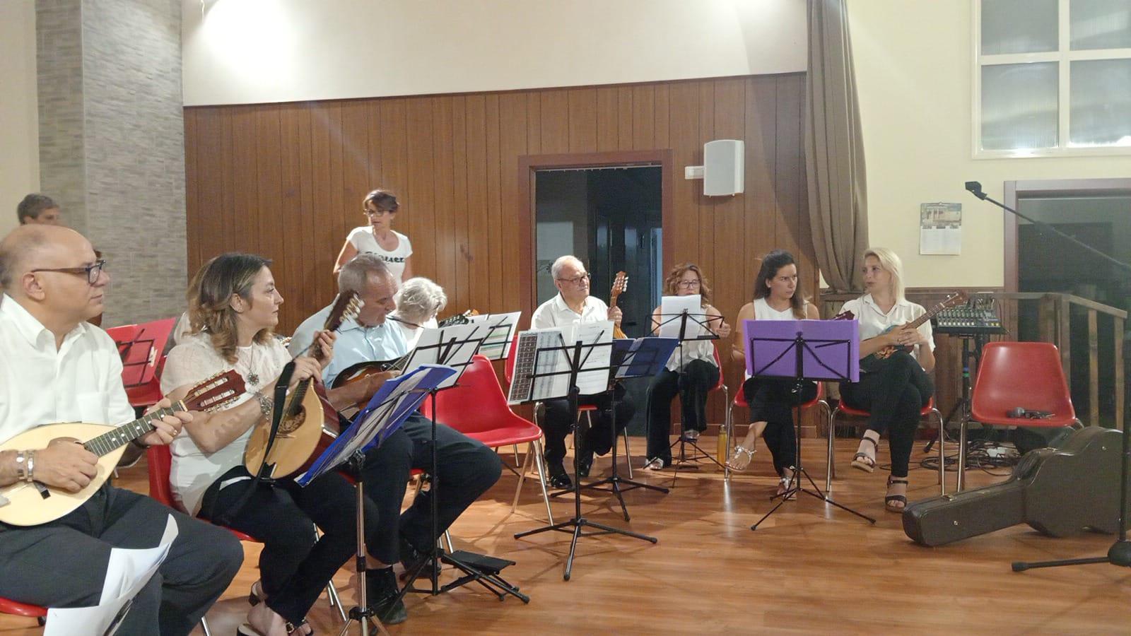 Primo corso di mandolino — fotografia 19
